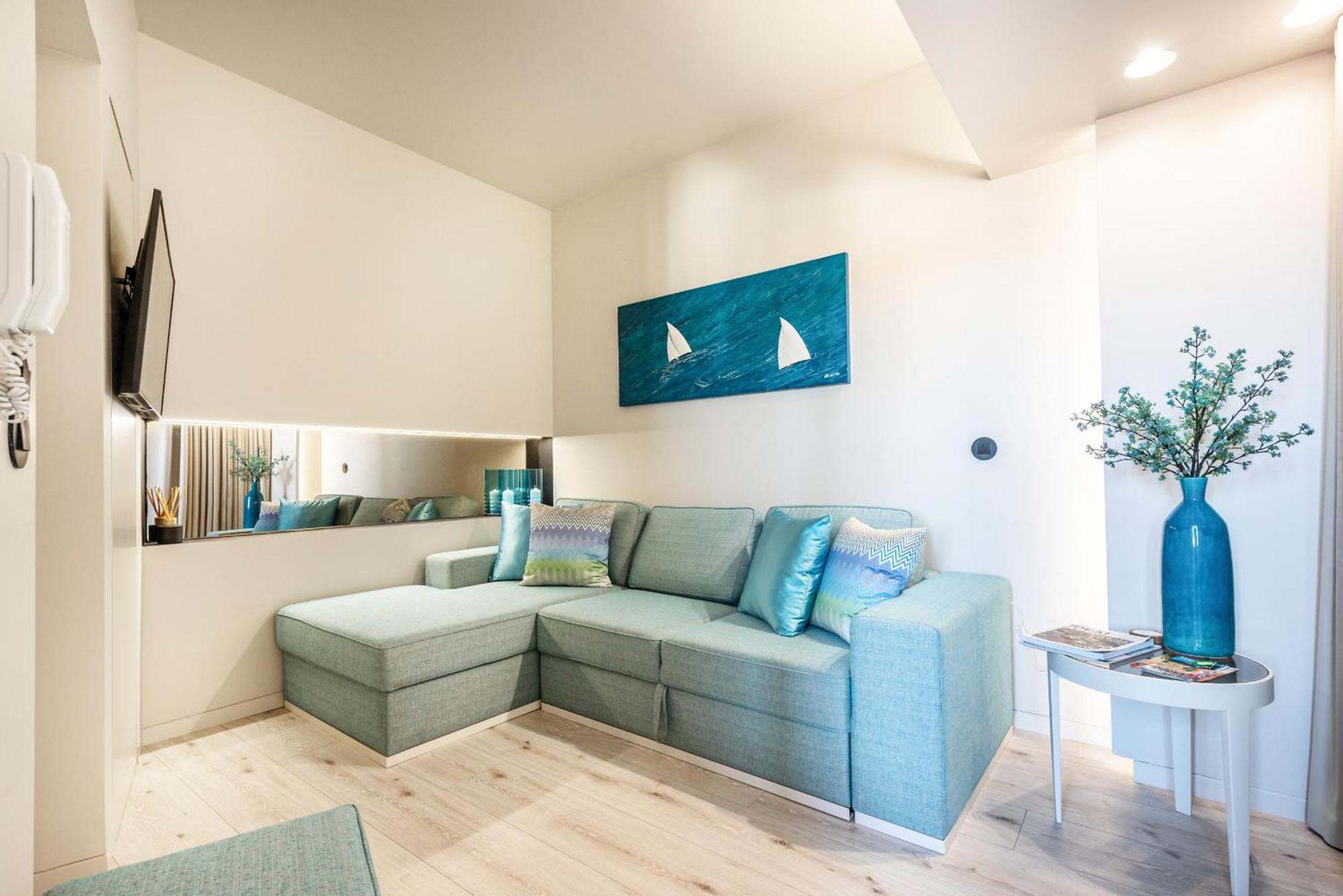 Deluxe By Homing Cascais